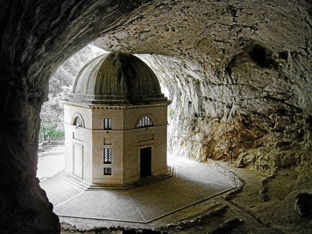 Temple de Valadier