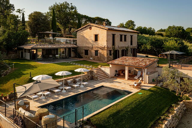 Casale Isidoro, piscine