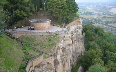 Vue du Puits de St Patrick