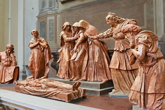 Des statues d'argile dans la cathédrale Saint Pierre à Bologne