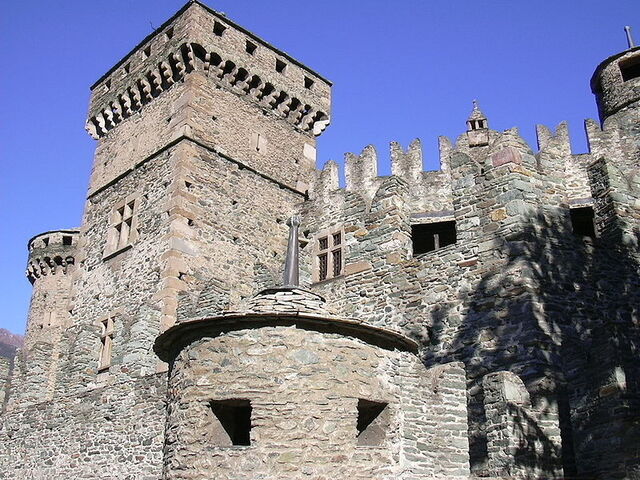 Le château de Fénis vu de près