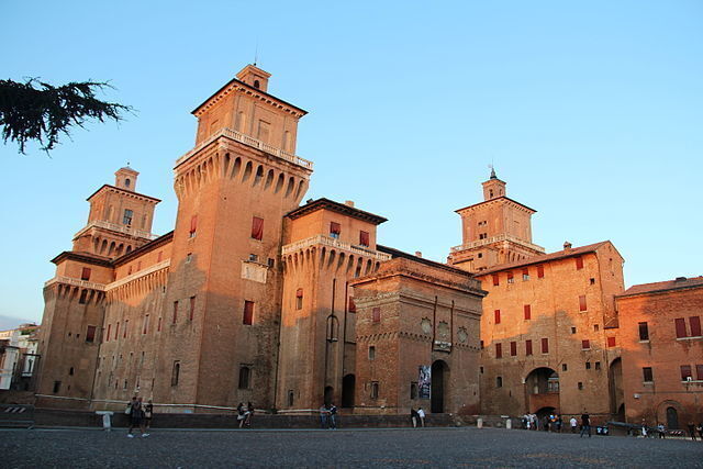 Castello Estense, façade