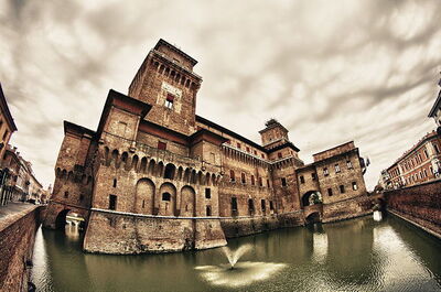 Castello Estense, douves