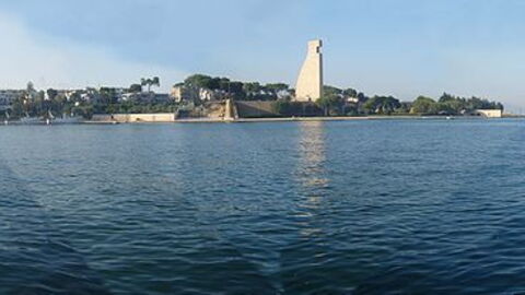 Vue du port de Brindisi