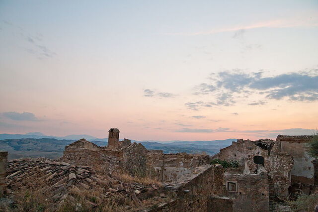 Coucher de soleil sur Craco
