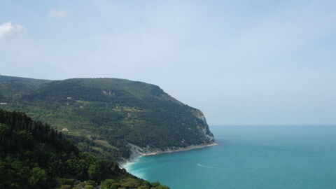 Le littoral de Sirolo en Marches