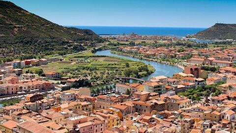 Vue sur la mer à Bosa