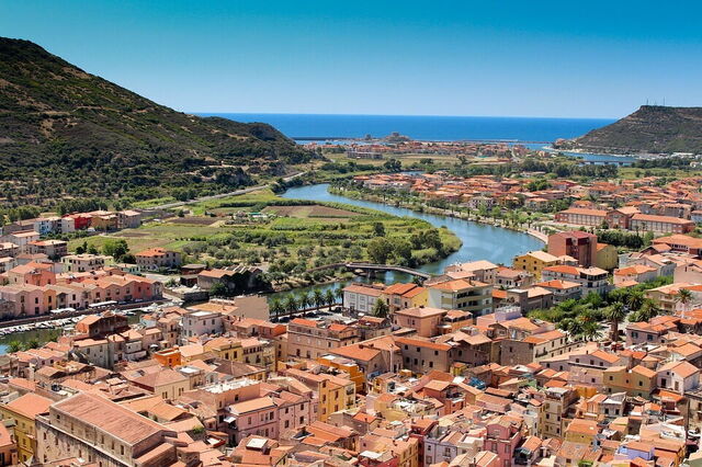 Vue sur la mer à Bosa