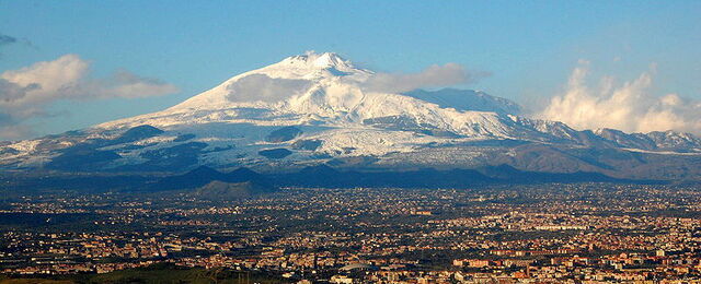 Etna donnant sur ​​la Cantania