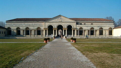 Palais Te façade