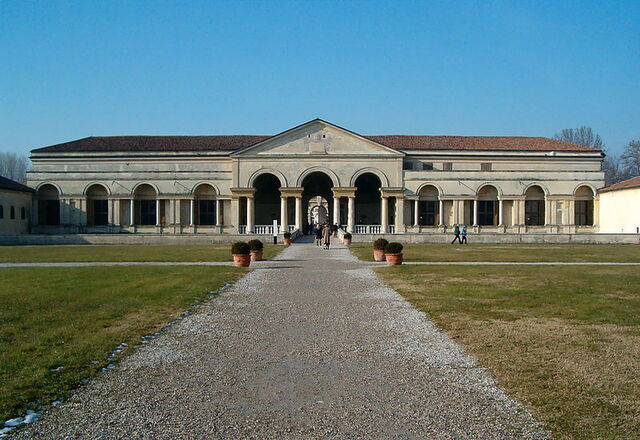 Palais Te façade