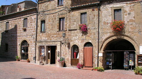 Une rue charmante à Sovana