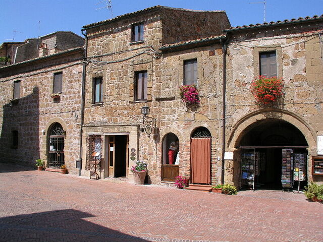 Une rue charmante à Sovana