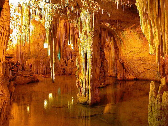Les grottes de Neptune près d'Alghero