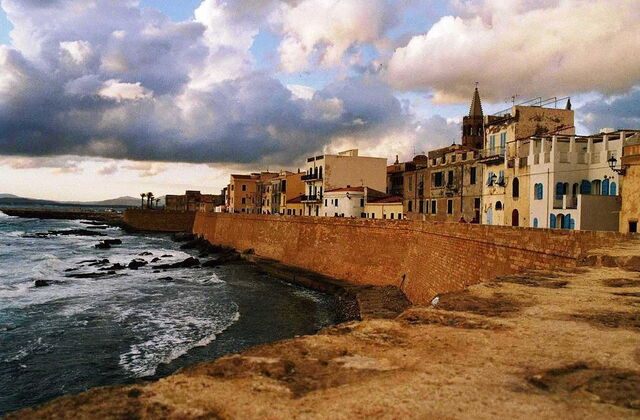 Les murs de la ville d'Alghero