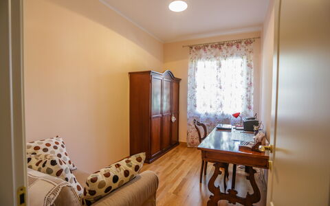 Antonietta: Pièce, Propriété, Meubles, Design Intérieur, Immobilier, Bâtiment, Maison, Sol, Domicile, Couvre-Fenêtres