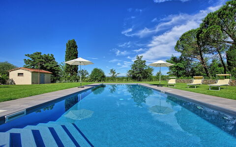 Villa Marietta: Piscine, Propriété, Immobilier, Biens, Miroir D'Eau, Architecture, L'Eau, Maison, Villa, Loisir