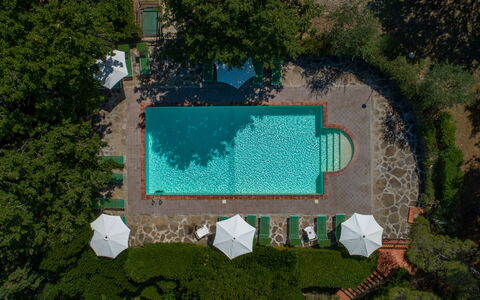 Villa Il Prato: Piscine, Mobilier De Jardin, Recours, Meubles, Ombre, Eco Hôtel, Balancelle, Thermes, Chaise, Loisir