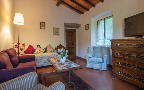 Villa Flora: Pièce, Propriété, Meubles, Salon, Design Intérieur, Bâtiment, Plafond, Domicile, Maison, Immobilier