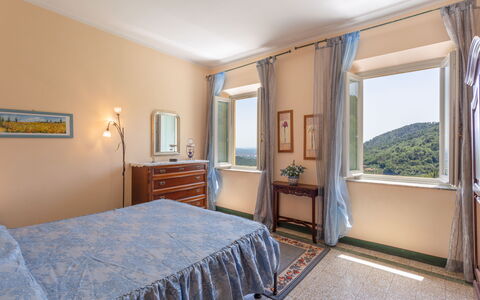 Villa Mastiano: Chambre, Pièce, Propriété, Lit, Meubles, Bâtiment, Immobilier, Drap De Lit, Plafond, Design Intérieur