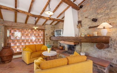Dante 2: Pièce, Propriété, Meubles, Bâtiment, Salon, Design Intérieur, Maison, Faisceau, Immobilier, Table