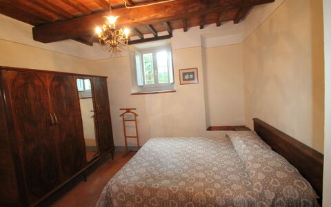 Villa Latera: Pièce, Propriété, Chambre, Lit, Meubles, Bâtiment, Plafond, Cadre De Lit, Drap De Lit, Design Intérieur