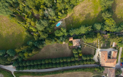 Villa Paola: Paysage, Vue Du Ciel, Zone Rurale, Photographie Aérienne, Jardin, Biens, Aménagement Paysager, Village, Plantation, Parc