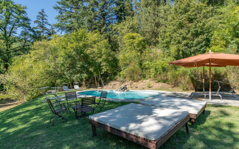 Villa Paola: Propriété, Immobilier, Réserve Naturelle, Arbre, Table, Herbe, Maison, Domicile, Meubles, Loisir