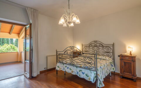 Villa Santa Maria: Chambre, Lit, Meubles, Pièce, Propriété, Cadre De Lit, Sol, Plafond, Drap De Lit, Design Intérieur