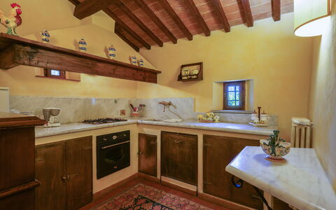 Villa San Lorenzo: Propriété, Pièce, Meubles, Bâtiment, Cuisine, Maison, Évier, Design Intérieur, Sol, Plafond