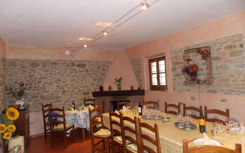 Villa i Cedri: Pièce, Propriété, Bâtiment, Restaurant, Meubles, Table, Salle À Manger, Design Intérieur, Sol, Immobilier