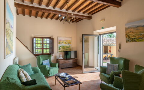Villa La Collina: Propriété, Meubles, Canapé, Vert, Design Intérieur, Bois, Sol, Salon, Confort, Fenêtre