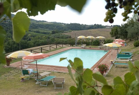 Agriturismo Paterno: Piscine, Propriété, Loisir, Recours, Vacances, Villa, Ombre, Arbre, Maison, Bâtiment