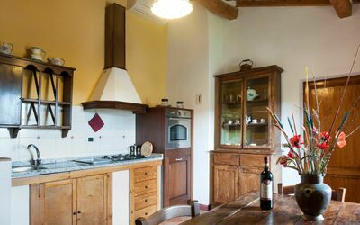 407: Pièce, Comptoir, Propriété, Meubles, Cuisine, Design Intérieur, Bâtiment, Maison, Domicile, Immobilier