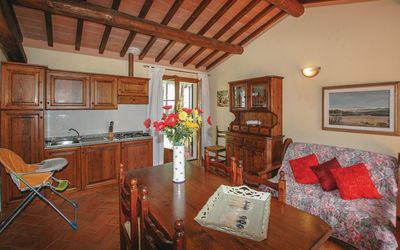 Bilocale: Pièce, Propriété, Bâtiment, Meubles, Salon, Design Intérieur, Maison, Plafond, Faisceau, Sol