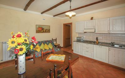 Quadrilocale: Pièce, Propriété, Bâtiment, Meubles, Cuisine, Sol, Design Intérieur, Parquet, Maison, Immobilier