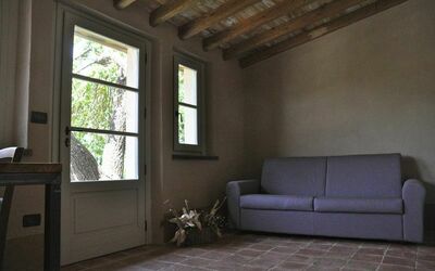 Albicocco: Pièce, Propriété, Meubles, Bâtiment, Sol, Design Intérieur, Maison, Daylighting, Fenêtre, Salon