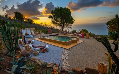 Terre Di Bea Cottage By The Sea Cefalu': Nuage, Ciel, Plante, L'Eau, Jour, La Nature, Paysage Naturel, Arbre, Mobilier De Jardin, Plan D'Eau