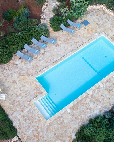 Villa Cristina: L'Eau, Plante, Piscine, Rectangle, Mobilier De Jardin, Lot Terre, Plan D'Eau, Herbe, Design Urbain, Condominium
