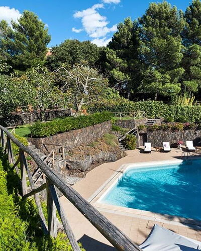 Eden Retreat: L'Eau, Nuage, Plante, Ressources En Eau, Ciel, Propriété, Communauté Des Plantes, Botanique, Piscine, Arbre