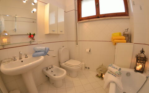 Carnevale: Salle De Bains, Propriété, Pièce, Design Intérieur, Luminaire Plomberie, Baignoire, Bâtiment, Immobilier, Maison, Architecture
