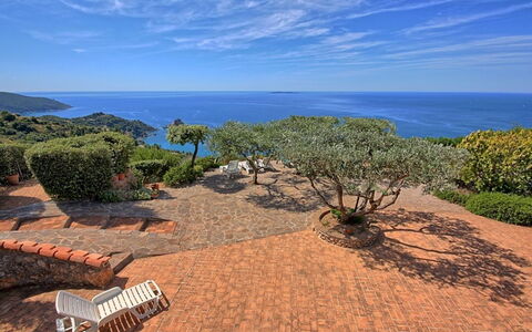 Raggio Di Sole Sull'argentario: Végétation, Propriété, Côte, Rive, Mer, Arbre, Immobilier, Plage, Baie, Océan