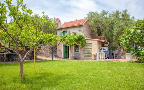 Country Home Il Passatempo: Propriété, Maison, Domicile, Immobilier, Bâtiment, Biens, Chalet, Lot Terre, Herbe, Ferme