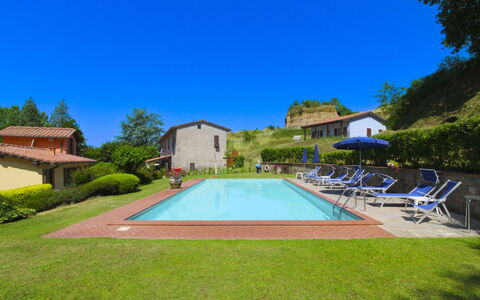 Villa le Balze: Piscine, Établissements Humains, Chalet, Biens, Ferme, Hacienda, Eco Hôtel, Recours, Village, Villa