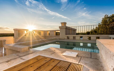 La Residenza - Corte dei Messapi: Nuage, Ciel, Jour, Propriété, Bâtiment, Éclairage, Architecture, Bois, Ombre, Lumière Du Soleil