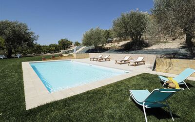 Helorus: Propriété, Piscine, Balancelle, Mobilier De Jardin, Maison, Loisir, Immobilier, Meubles, Vacances, Herbe