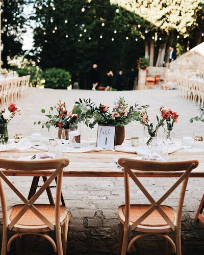 Quercia Al Poggio - Weddings And Events: Décoration, Table, Meubles, Plante, Nappe De Table, Chaise, Architecture, Design Intérieur, Jaune, Hall De Fonction