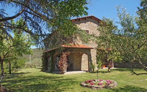 Villa Gelsomino: Propriété, Maison, Domicile, Bâtiment, Arbre, Immobilier, Architecture, Biens, Zone Rurale, Herbe