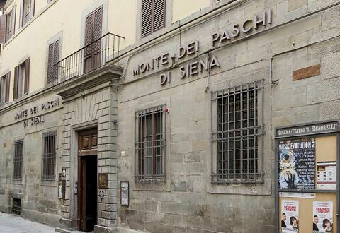 Appartamento Imperiale: Bâtiment, Architecture, Quartier, Façade, Ville, Mur, Maison, Rue, Police De Caractère, Fenêtre