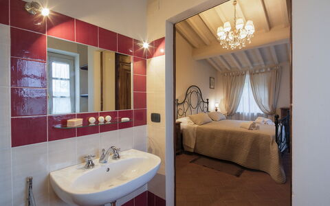 Villa Ginestra: Salle De Bains, Pièce, Propriété, Design Intérieur, Meubles, Bâtiment, Mur, Lit, Immobilier, Architecture
